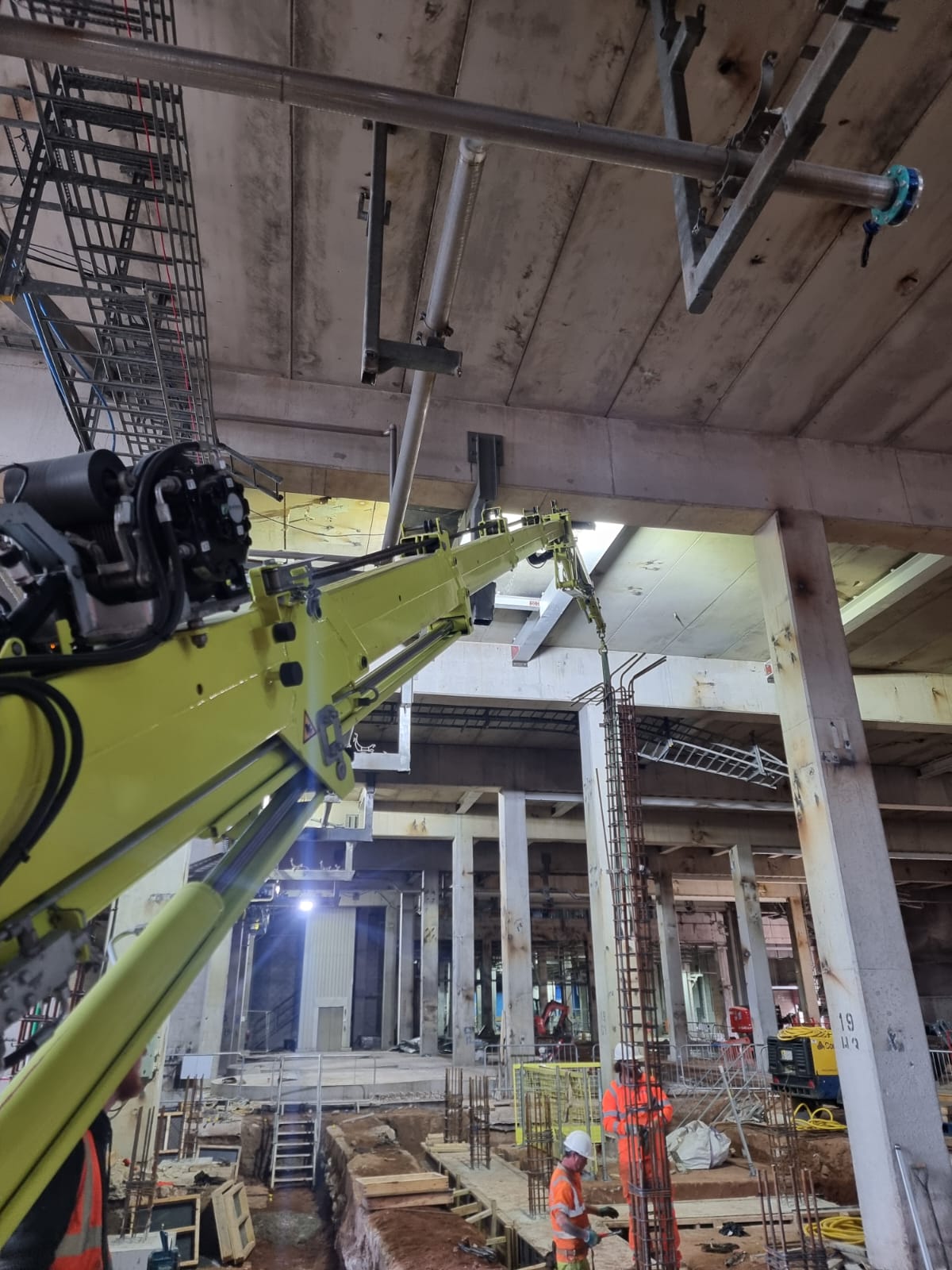 Cost Of Contract Lifting Solutions UK
