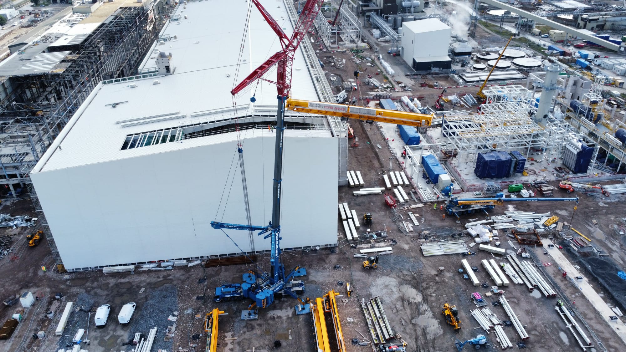 Guidelines for Safe and Legal Crane Use for Lifting Personnel Across the UK - Large Crane