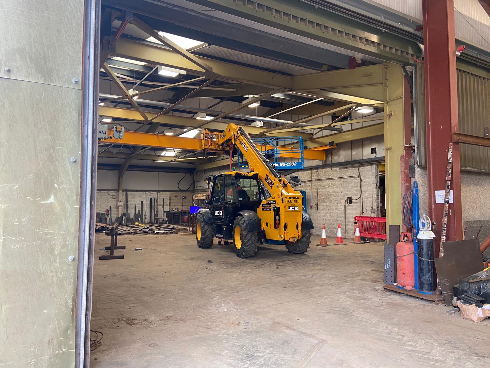 Optimising Urban Projects with Small Capacity Crane Rental - Indoors