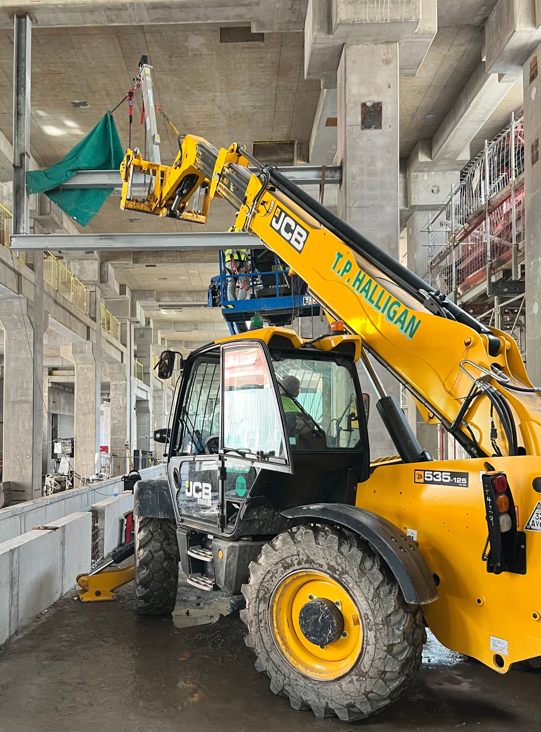 Optimising Urban Projects with Small Capacity Crane Rental