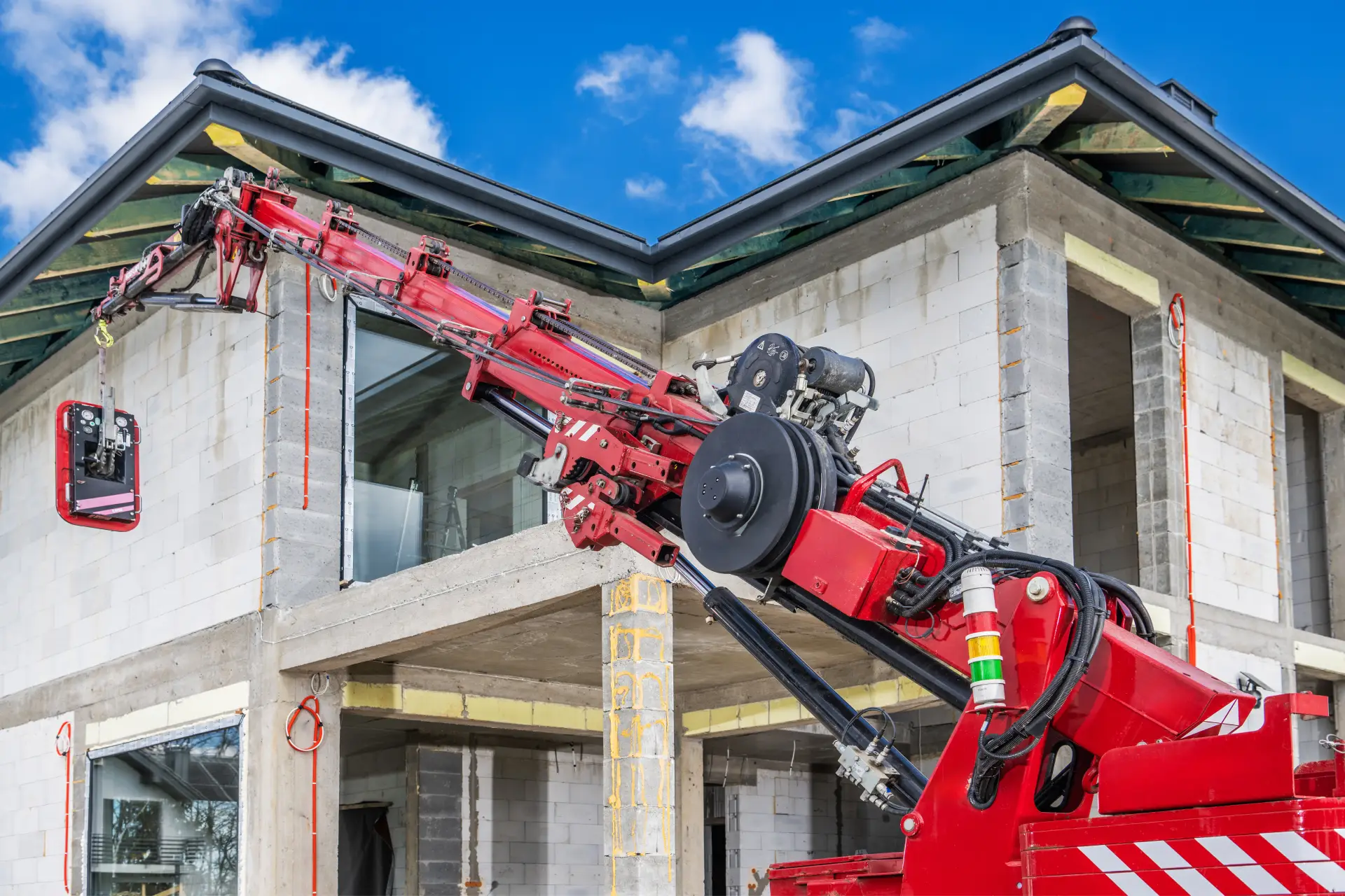 construction-window-crane-lifts-window-at-resident